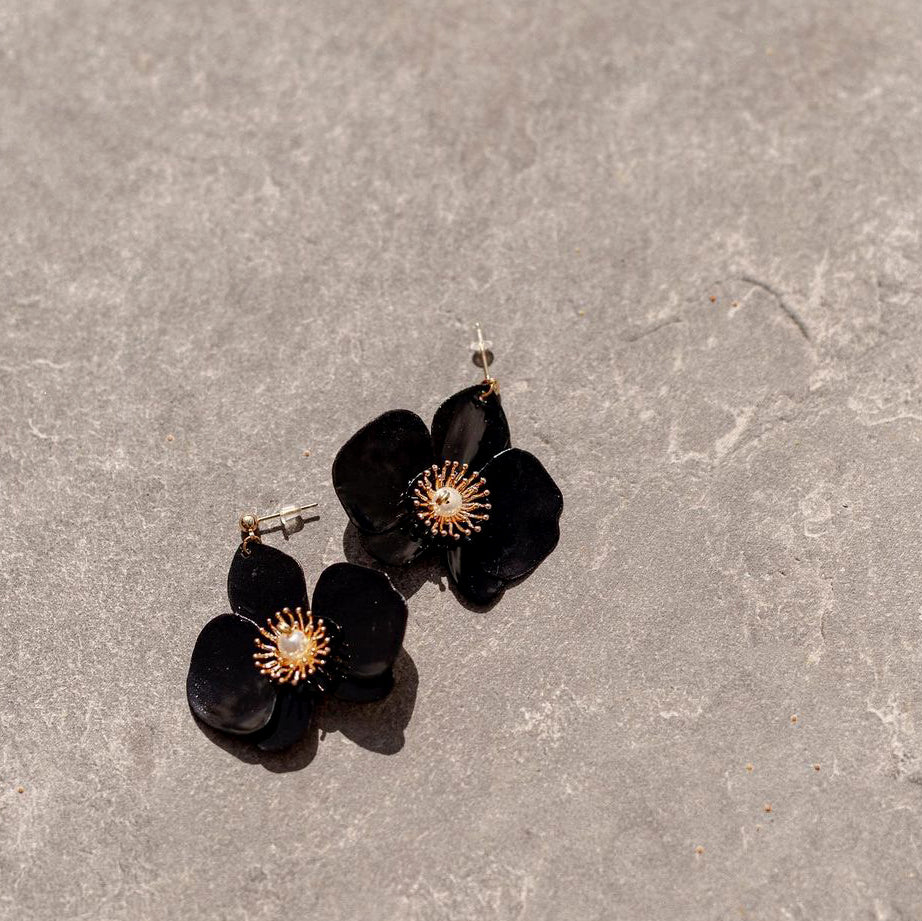 Butterfly Orchid Stud Earrings - Noir