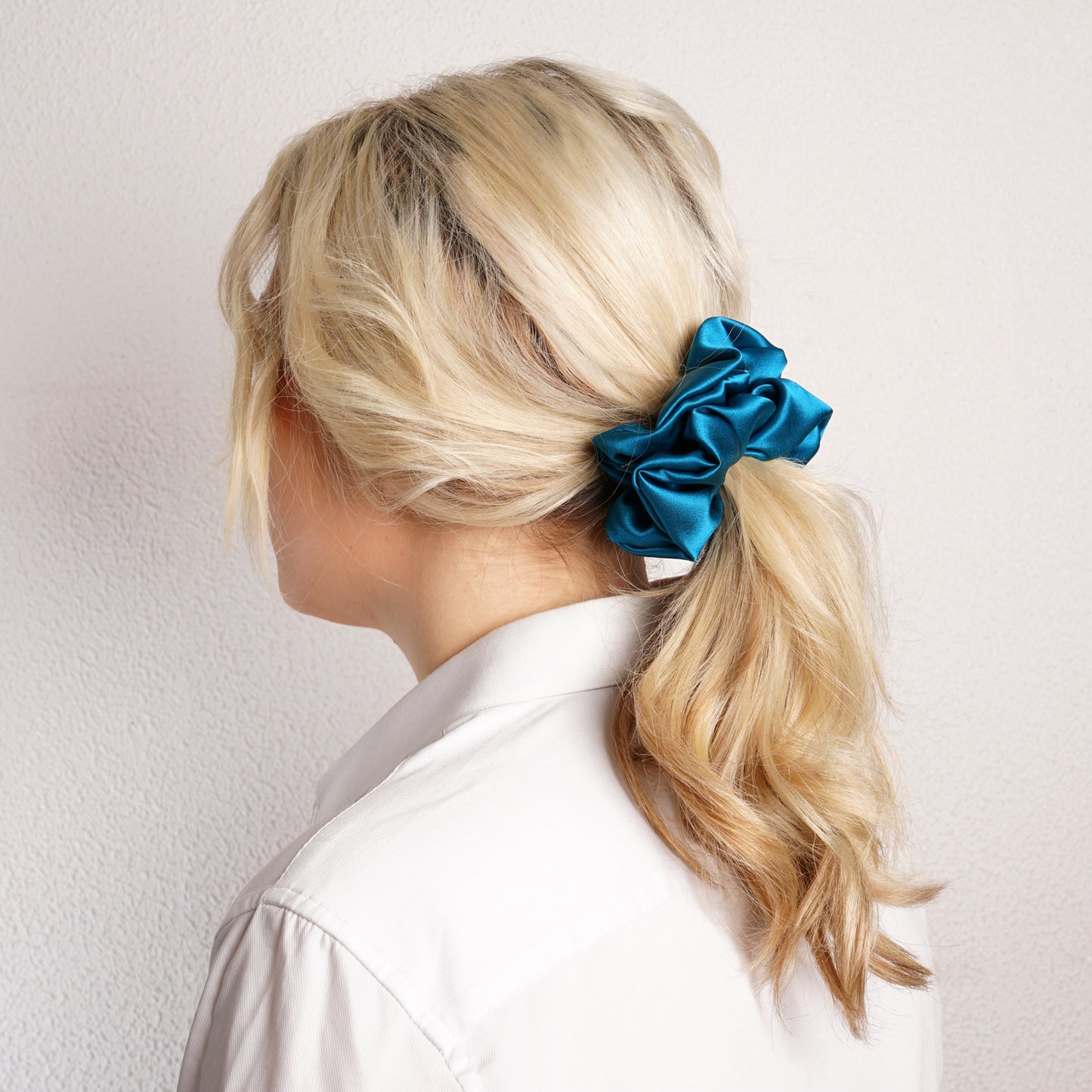 Mulberry Silk Scrunchie - Blue