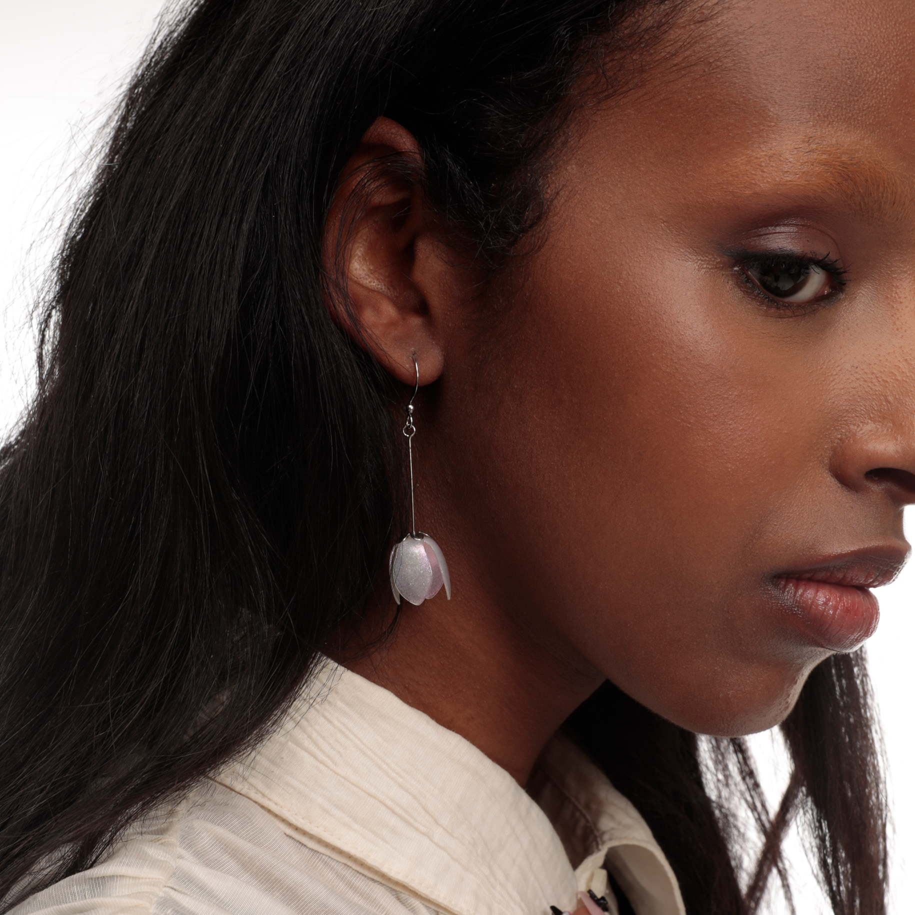 Small lily drop earrings stardust