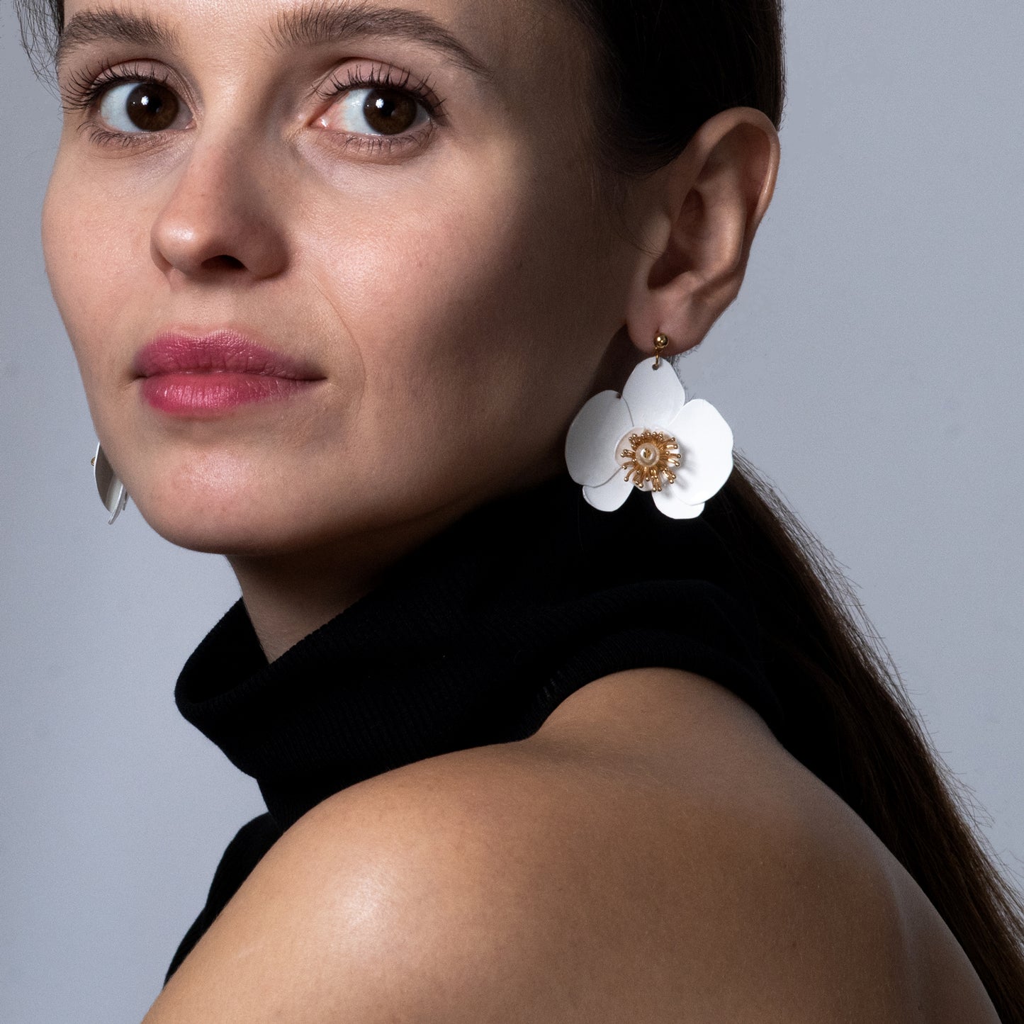 Butterfly Orchid Stud Earrings - Blanc